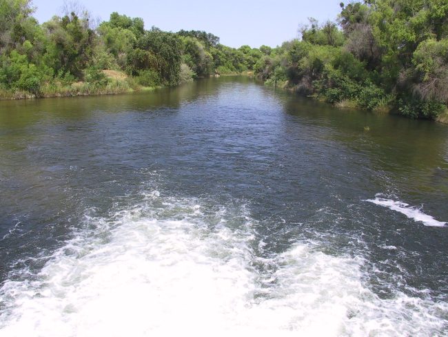 island weir 3 View of Kings River flowing
